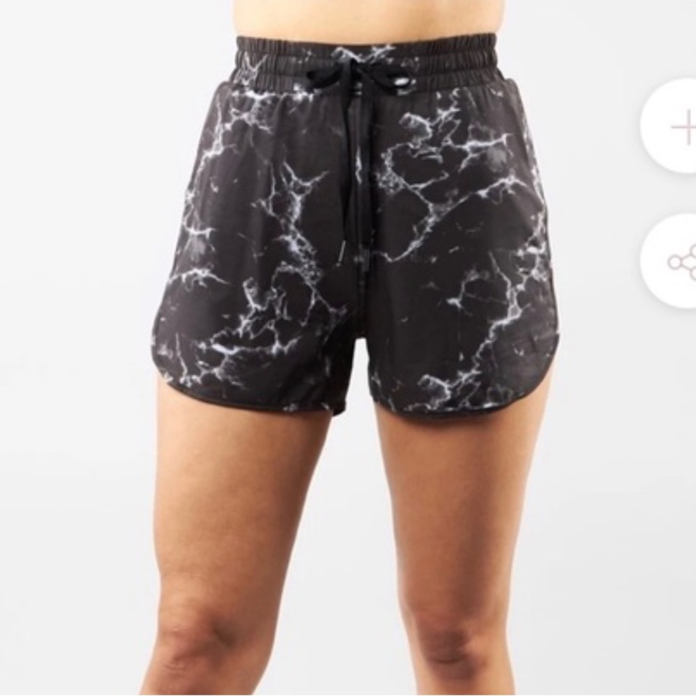 BUFFBUNNY Black Marble Flow Shorts NWT Small - Picture 3 of 9